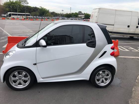 SMART FORTWO 1.0 MHD COUPÉ 3 CILINDROS 12V GASOLINA 2P AUTOMÁTICO SMART FORTWO 1.0 MHD COUPÉ 3 CILINDROS 12V GASOLINA 2P AUTOMÁTICO